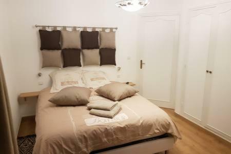 23 Rue Jean Amade Apartment Ceret Bagian luar foto